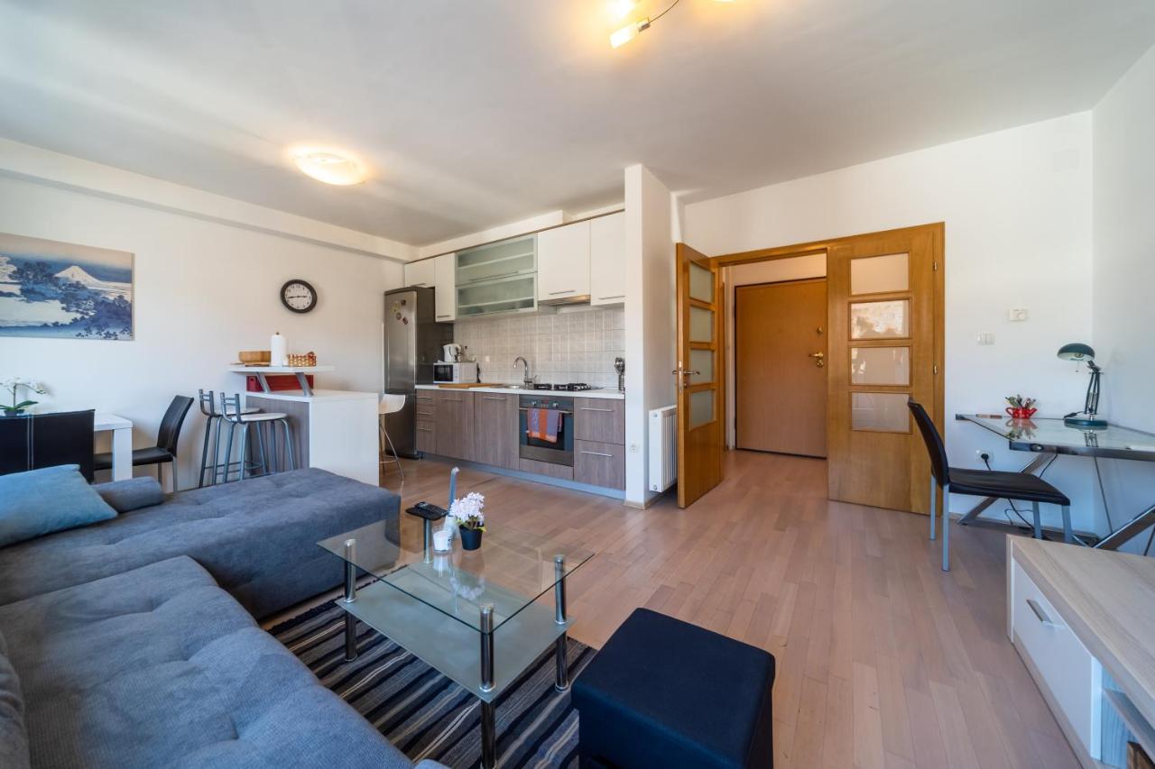 Super Petrova Apartment زغرب المظهر الخارجي الصورة