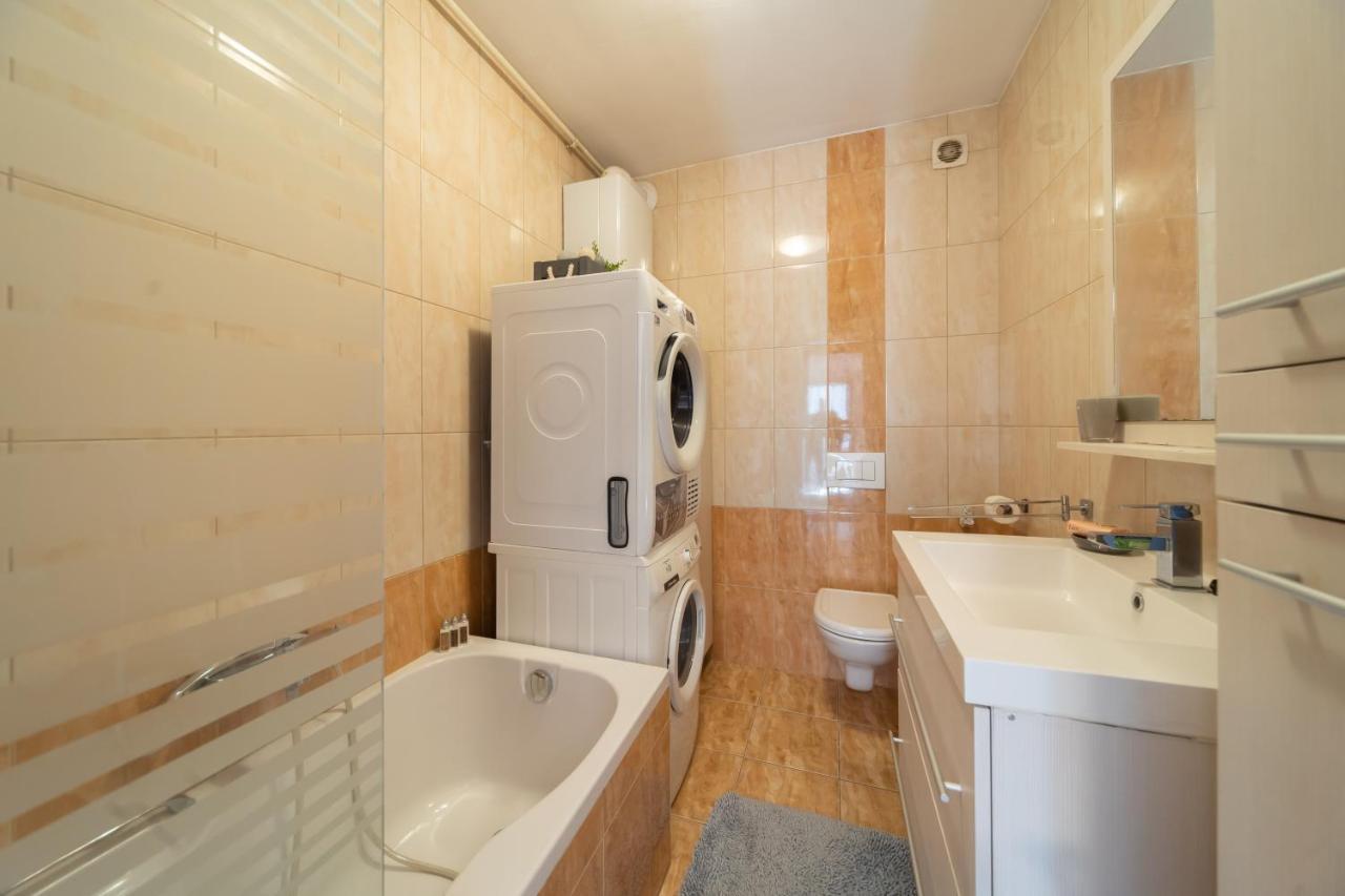 Super Petrova Apartment زغرب المظهر الخارجي الصورة